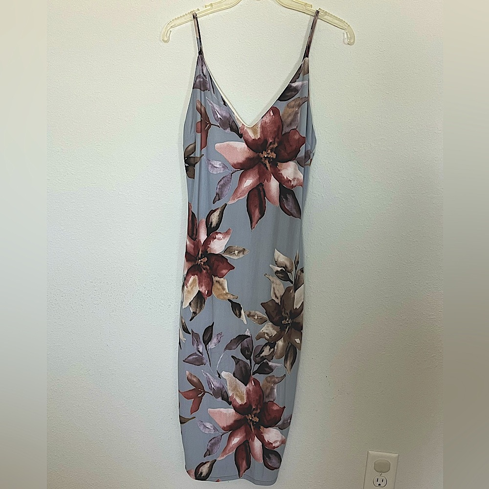 Fitted floral dress
